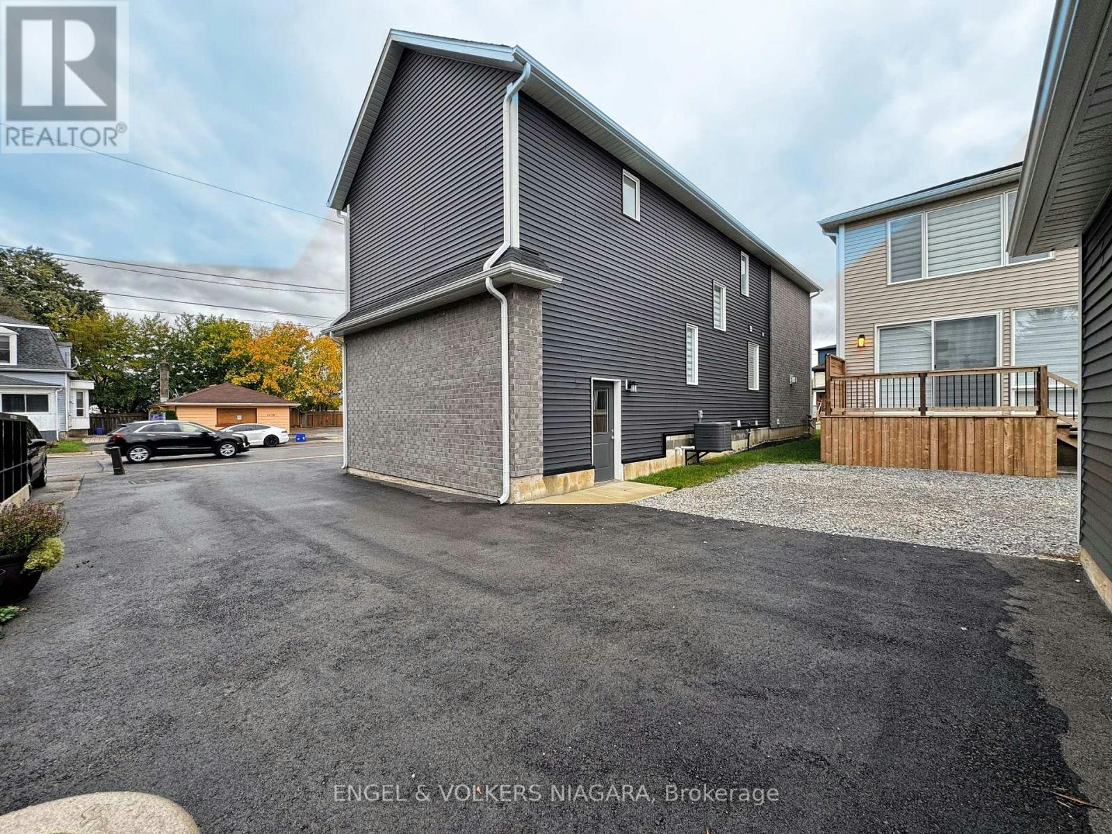 4499 Fourth Avenue, Niagara Falls, ON, L2E 4N4 - 8