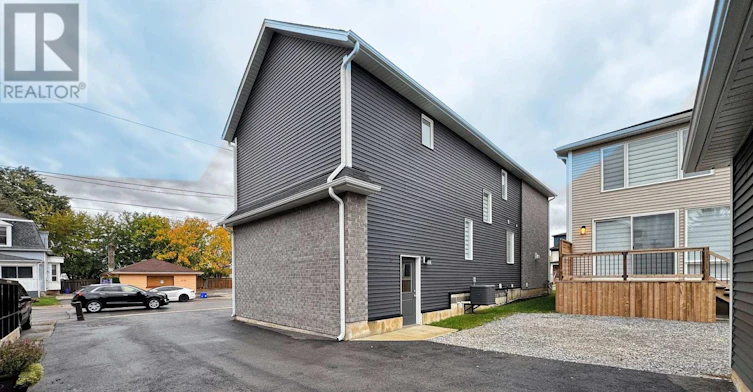 4499 Fourth Avenue, Niagara Falls, ON, L2E 4N4 - 8