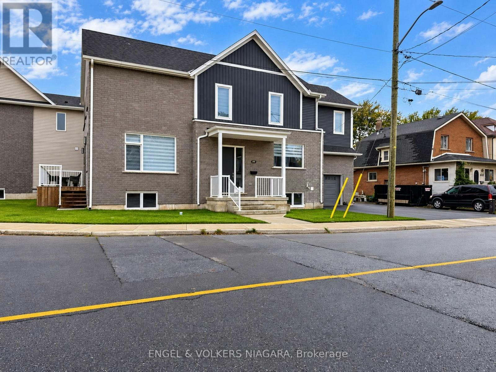 4499 Fourth Avenue, Niagara Falls, ON, L2E 4N4 - 2