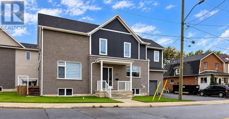 4499 Fourth Avenue, Niagara Falls, ON, L2E 4N4 - 2