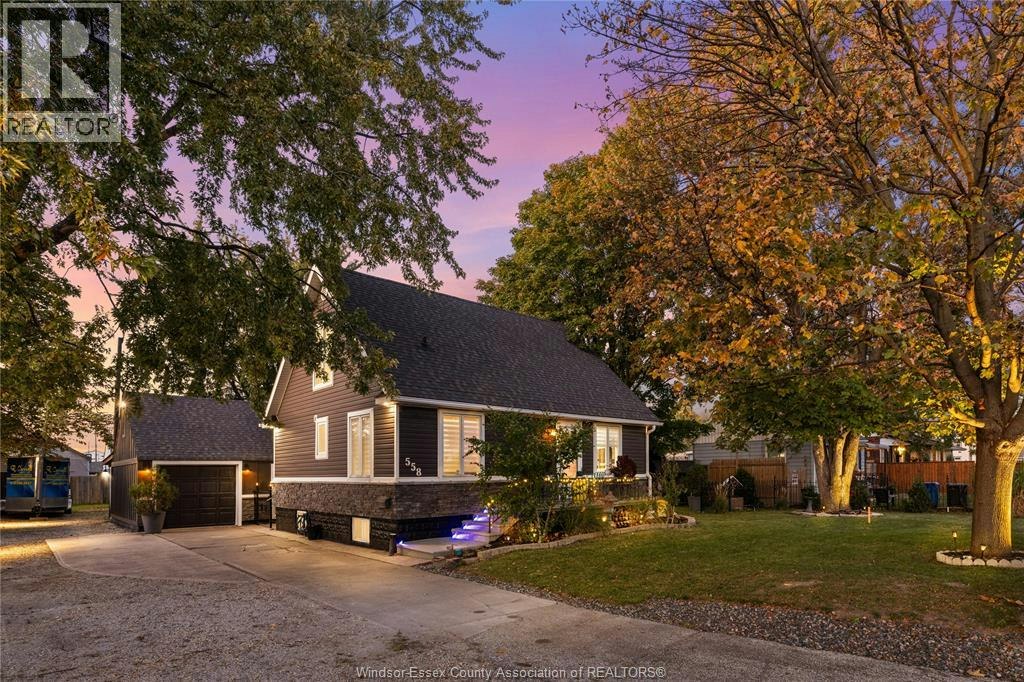 558 Edinborough Street, Windsor, ON, N8X 3C6