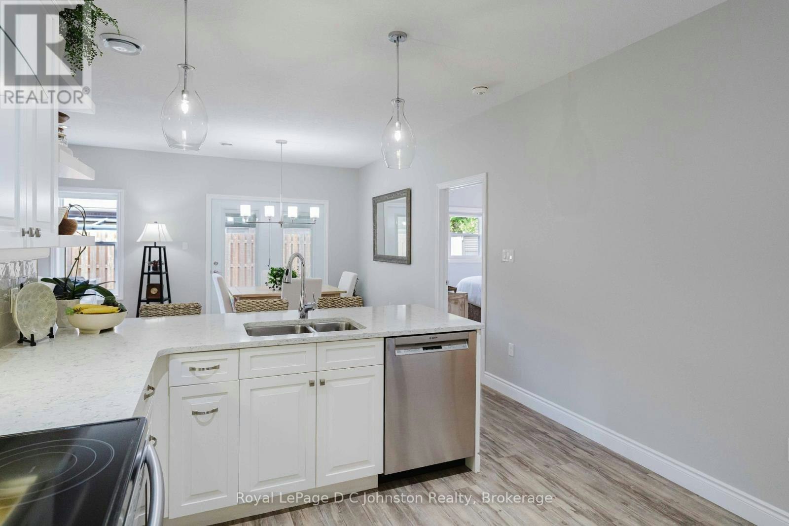 221 Grenville Street S, Saugeen Shores, ON, N0H 2L0 - 11