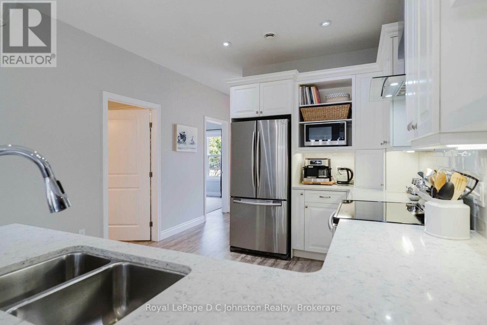221 Grenville Street S, Saugeen Shores, ON, N0H 2L0 - 10