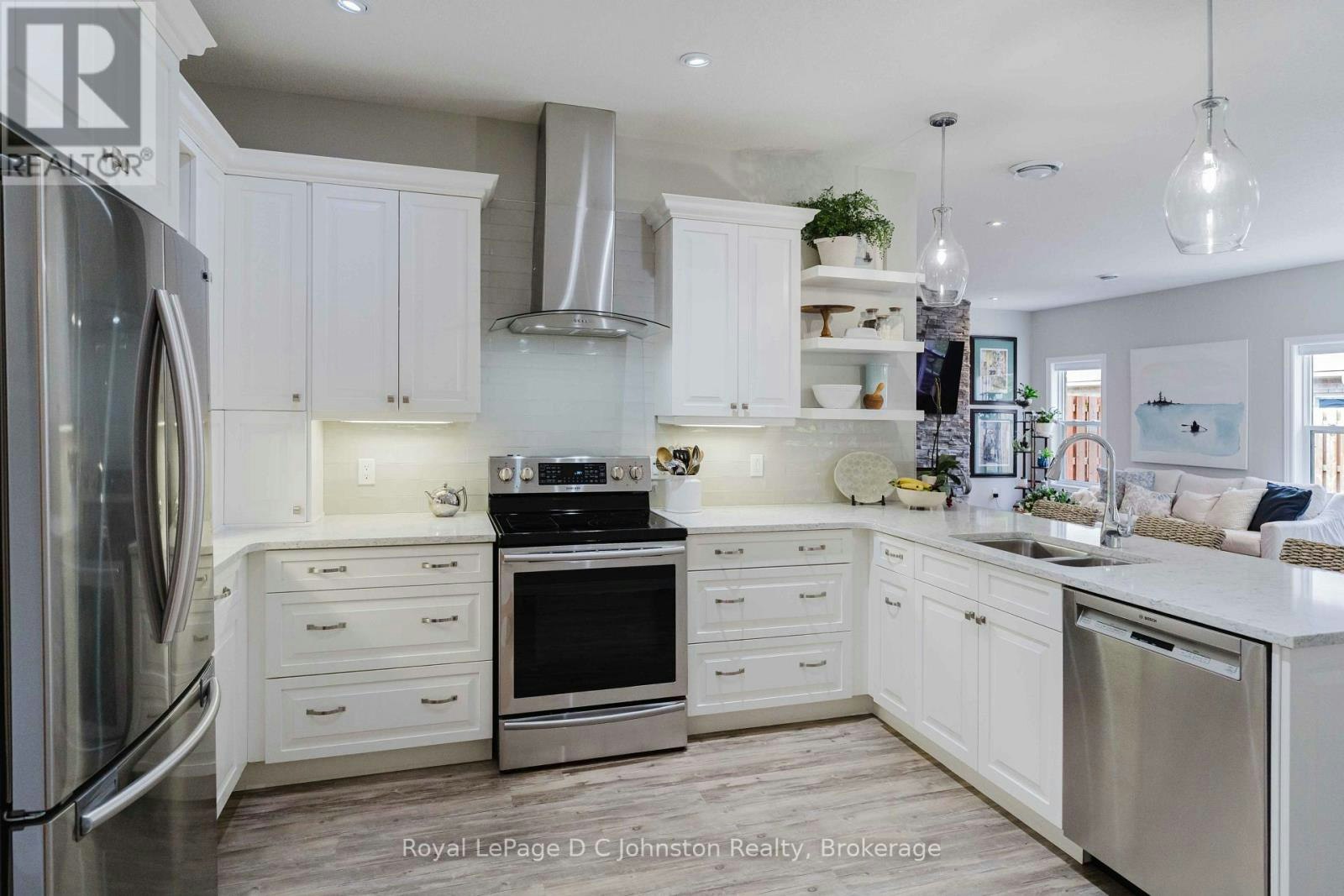 221 Grenville Street S, Saugeen Shores, ON, N0H 2L0 - 8