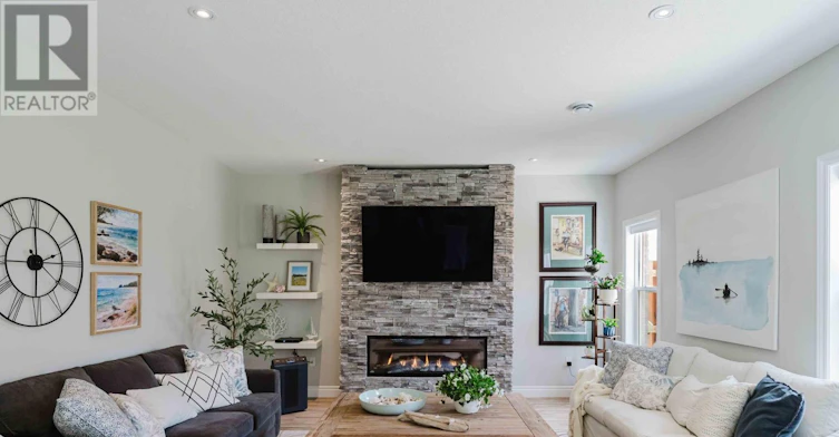 221 Grenville Street S, Saugeen Shores, ON, N0H 2L0 - 18