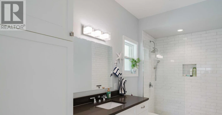 221 Grenville Street S, Saugeen Shores, ON, N0H 2L0 - 4