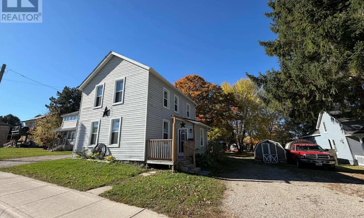 52 Clinton Street S