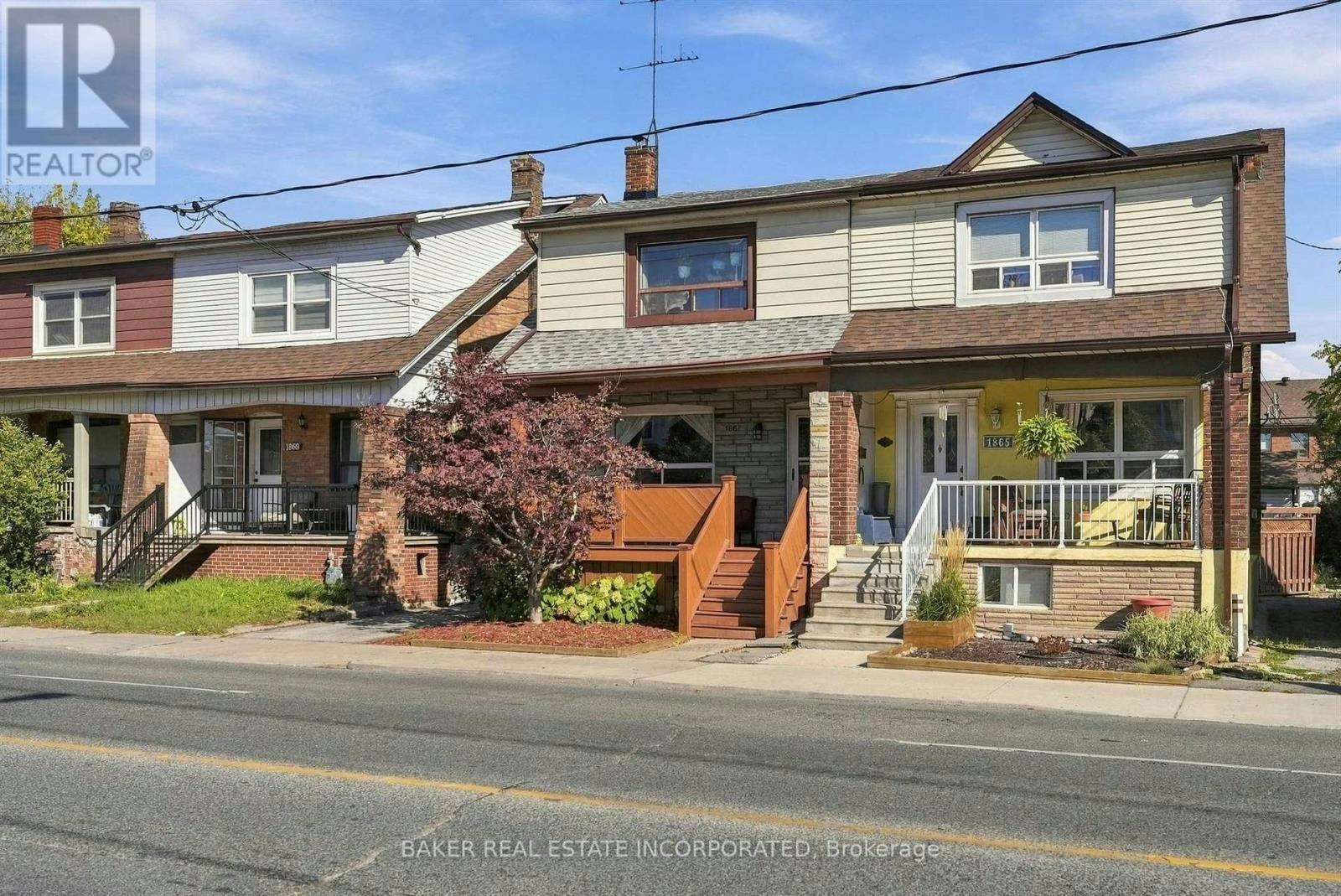 1867 Dufferin Street, Toronto, ON, M6E 3P5