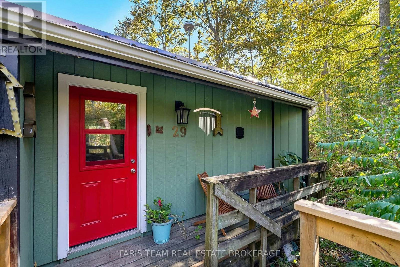 29 Oneida Avenue, Oro-Medonte, ON, L0K 1E0