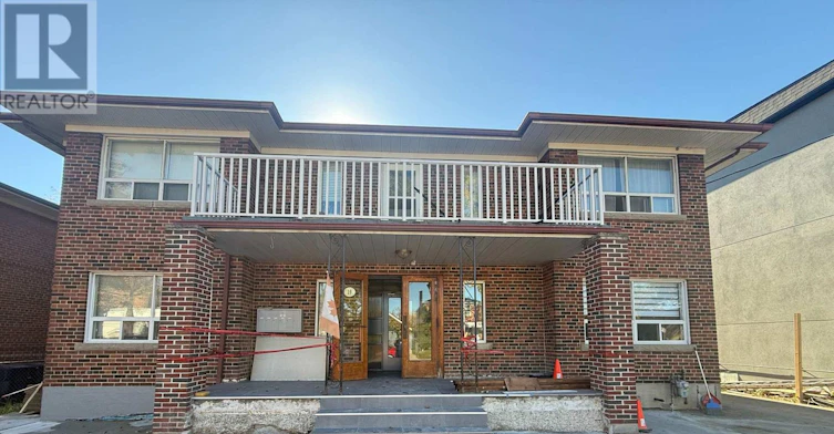 6-19 Roseland Drive E, Toronto, ON, M8W 1Y3