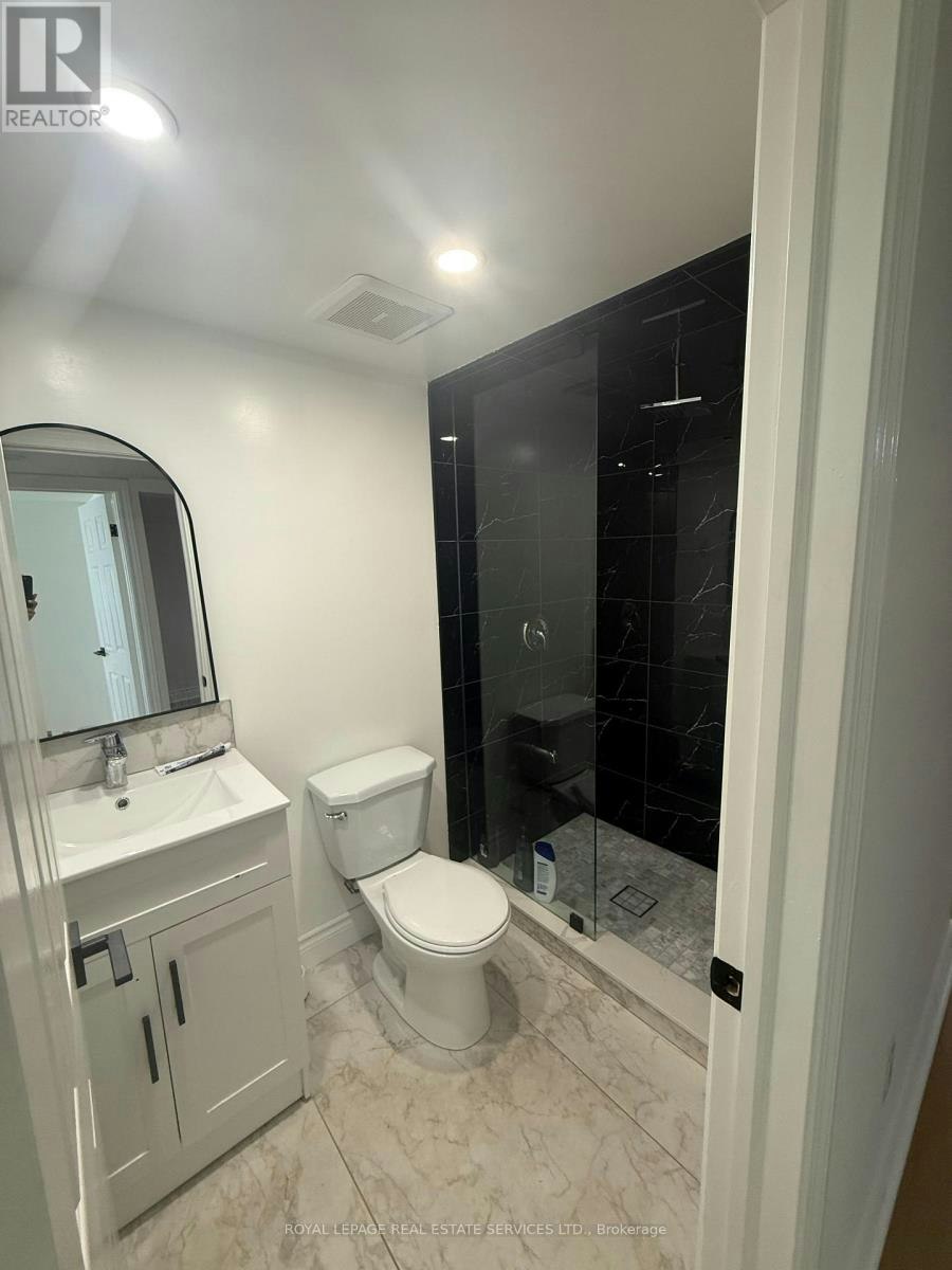 6-19 Roseland Drive E, Toronto, ON, M8W 1Y3 - 6