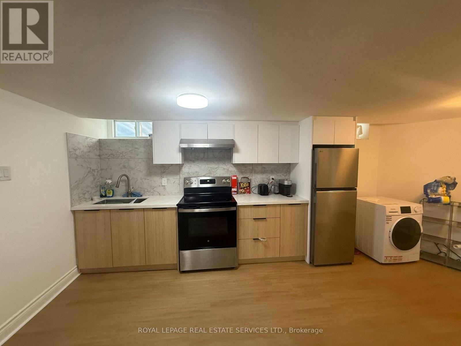 6-19 Roseland Drive E, Toronto, ON, M8W 1Y3 - 7
