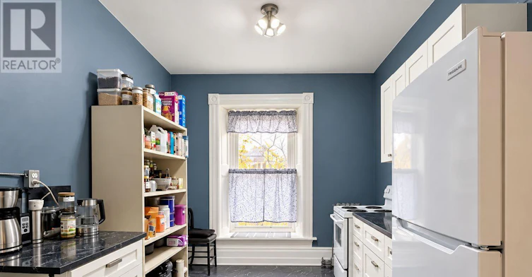 3-33 King Street W, Brockville, ON, K6V 3P7 - 3