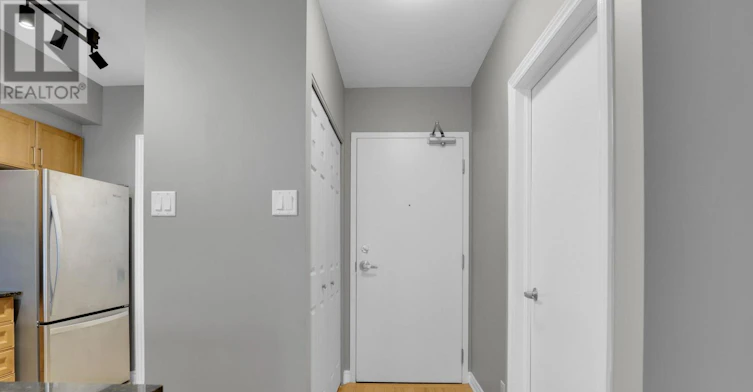 1402-445 Laurier Avenue W, Ottawa, ON, K1R 5C1 - 3