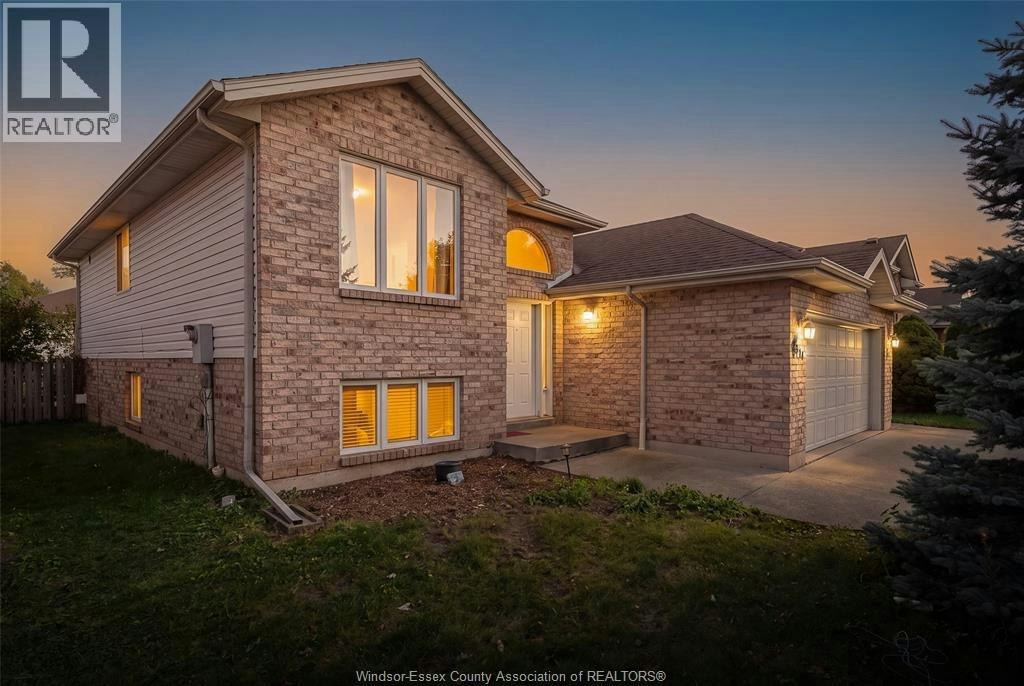 2314 St Clair Avenue, Windsor, ON, N9E 4S7