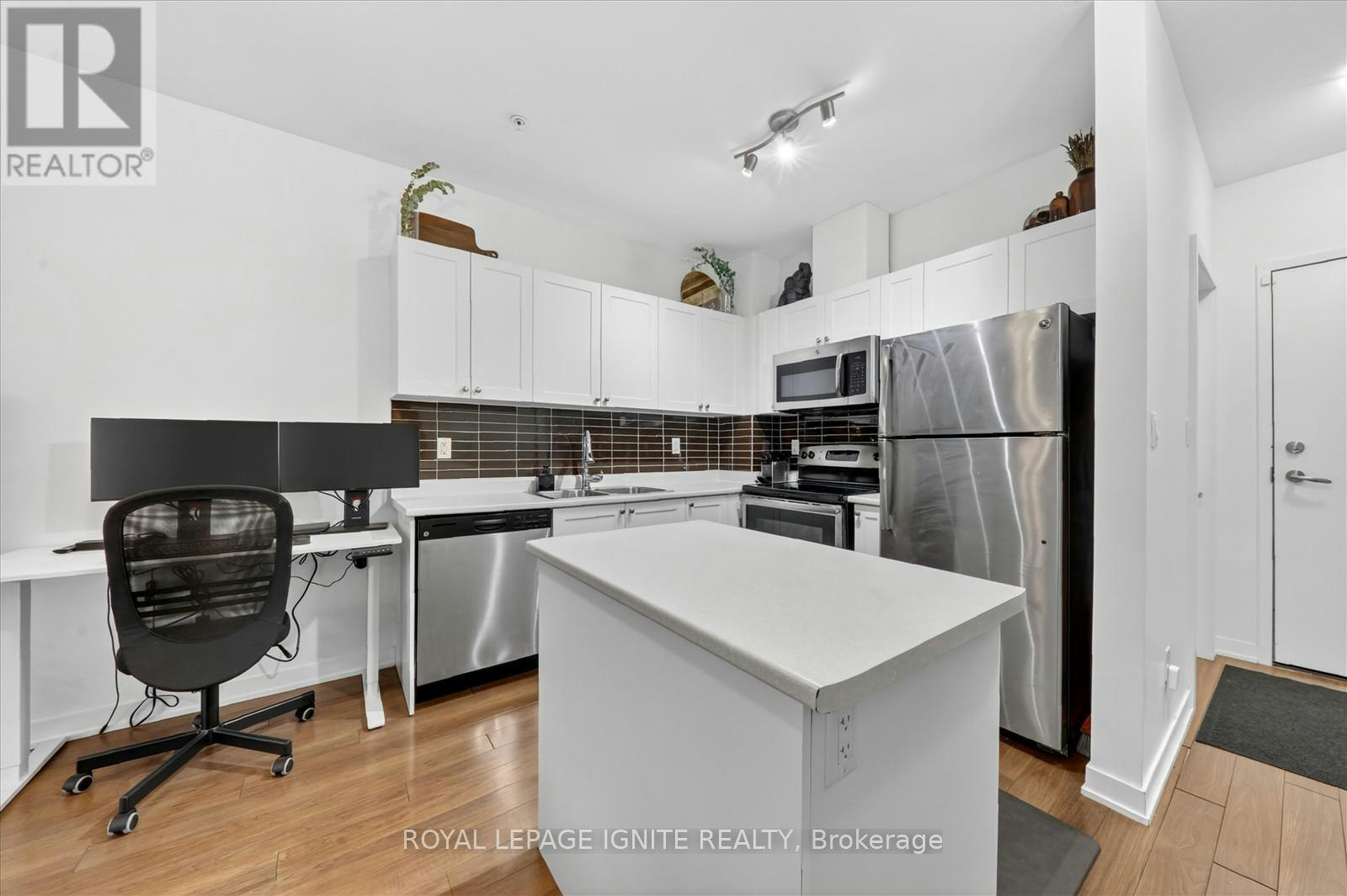 116-3560 St Clair Avenue E, Toronto, ON, M1K 0A9 - 11