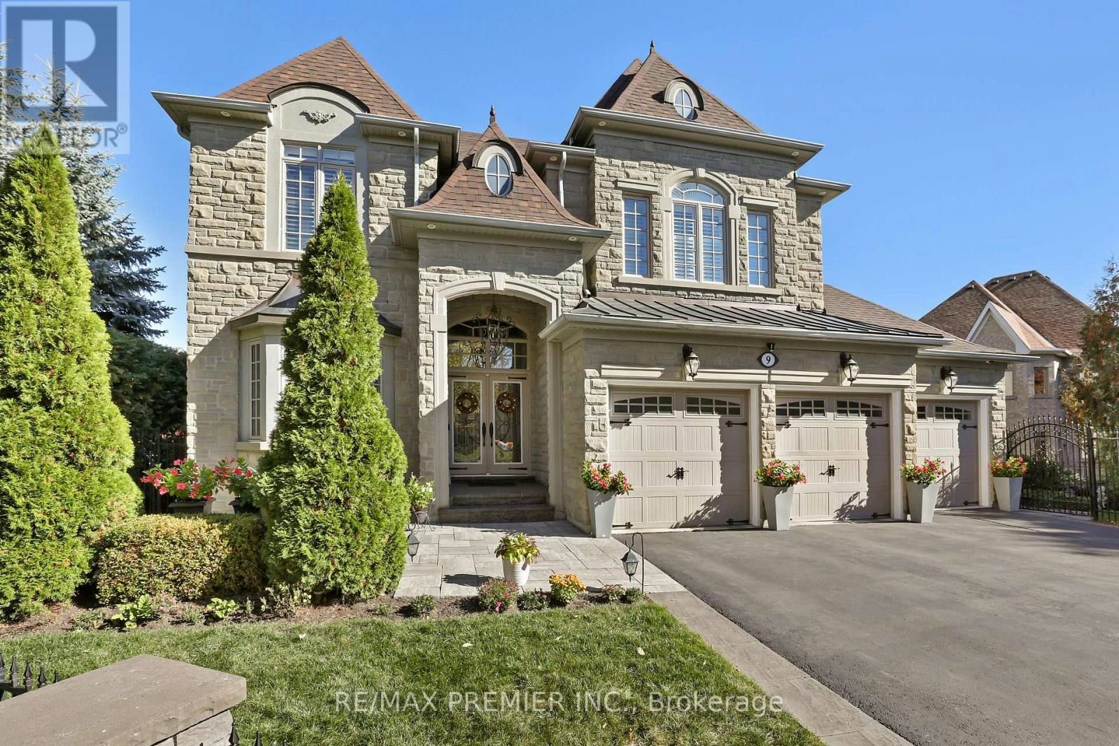 9 Migonette Street, Richmond Hill, ON, L4E 4R7