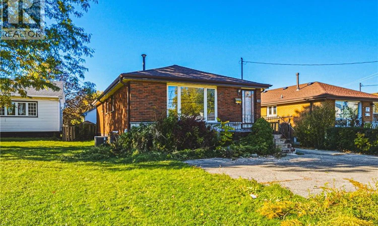 928 Upper Gage Avenue