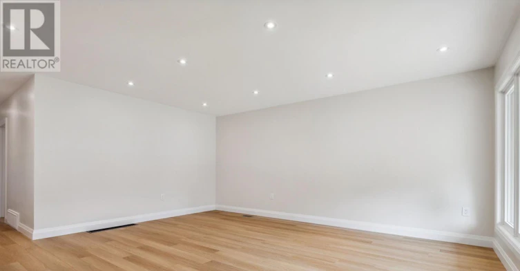 MAIN-121 Toby Crescent, Hamilton, ON, L8T 2N9 - 11