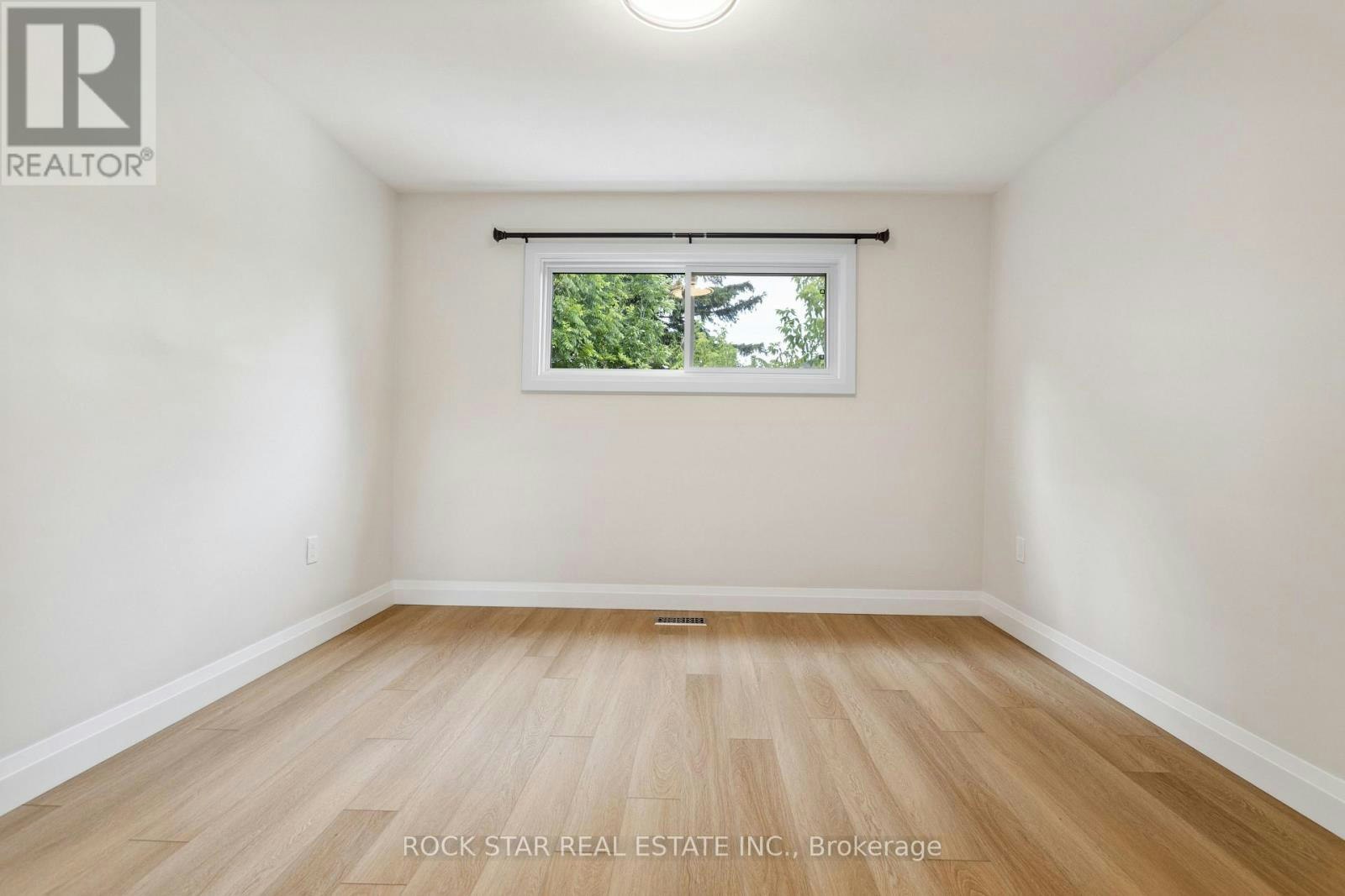 MAIN-121 Toby Crescent, Hamilton, ON, L8T 2N9 - 18