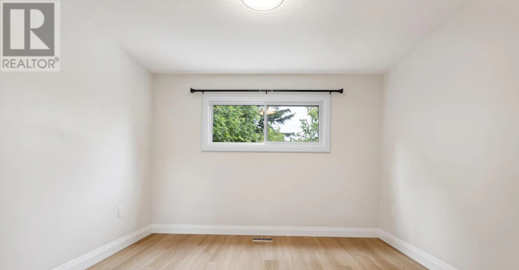 MAIN-121 Toby Crescent, Hamilton, ON, L8T 2N9 - 18