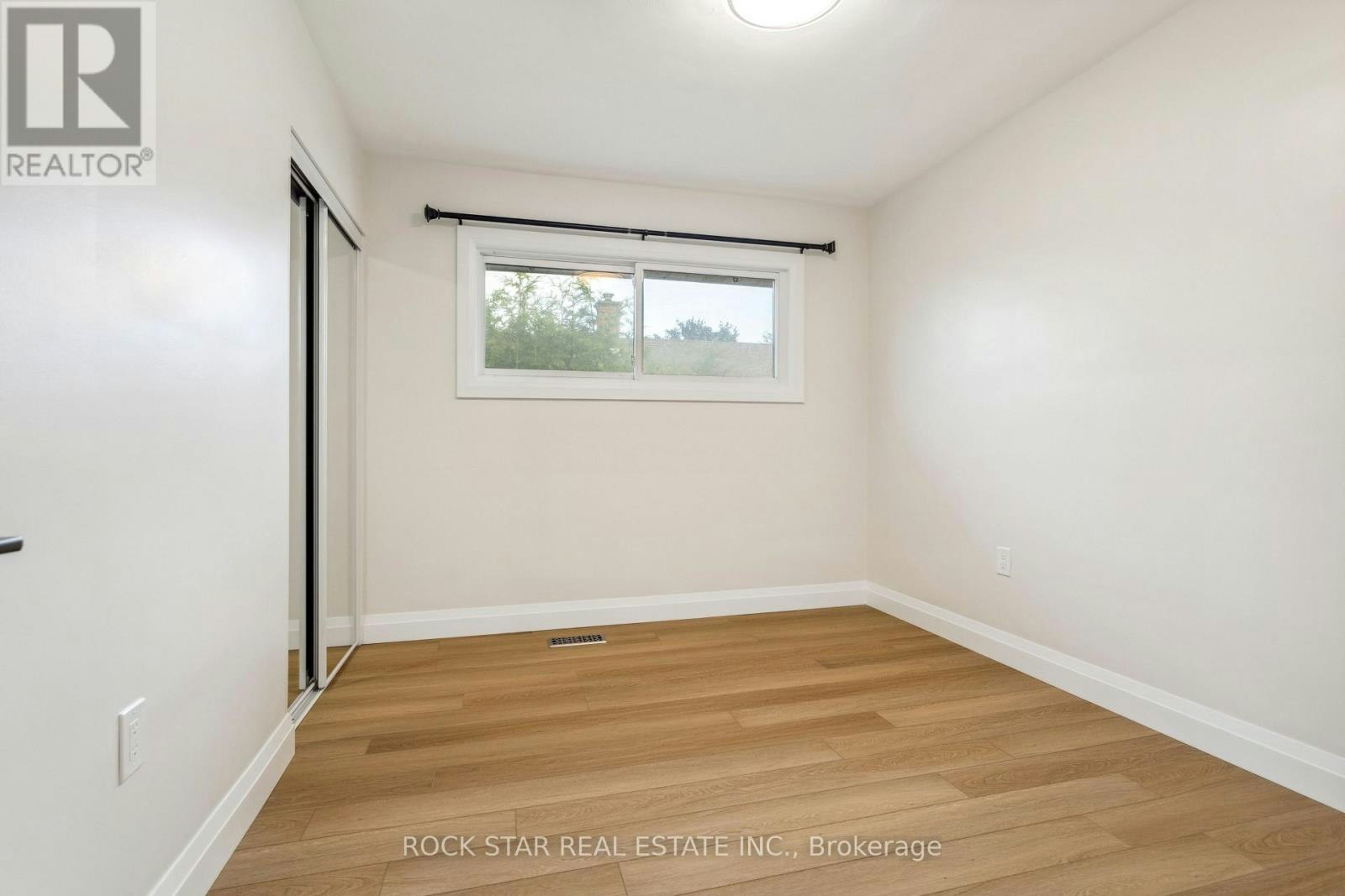 MAIN-121 Toby Crescent, Hamilton, ON, L8T 2N9 - 14