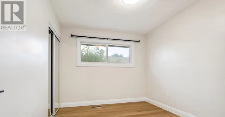 MAIN-121 Toby Crescent, Hamilton, ON, L8T 2N9 - 14