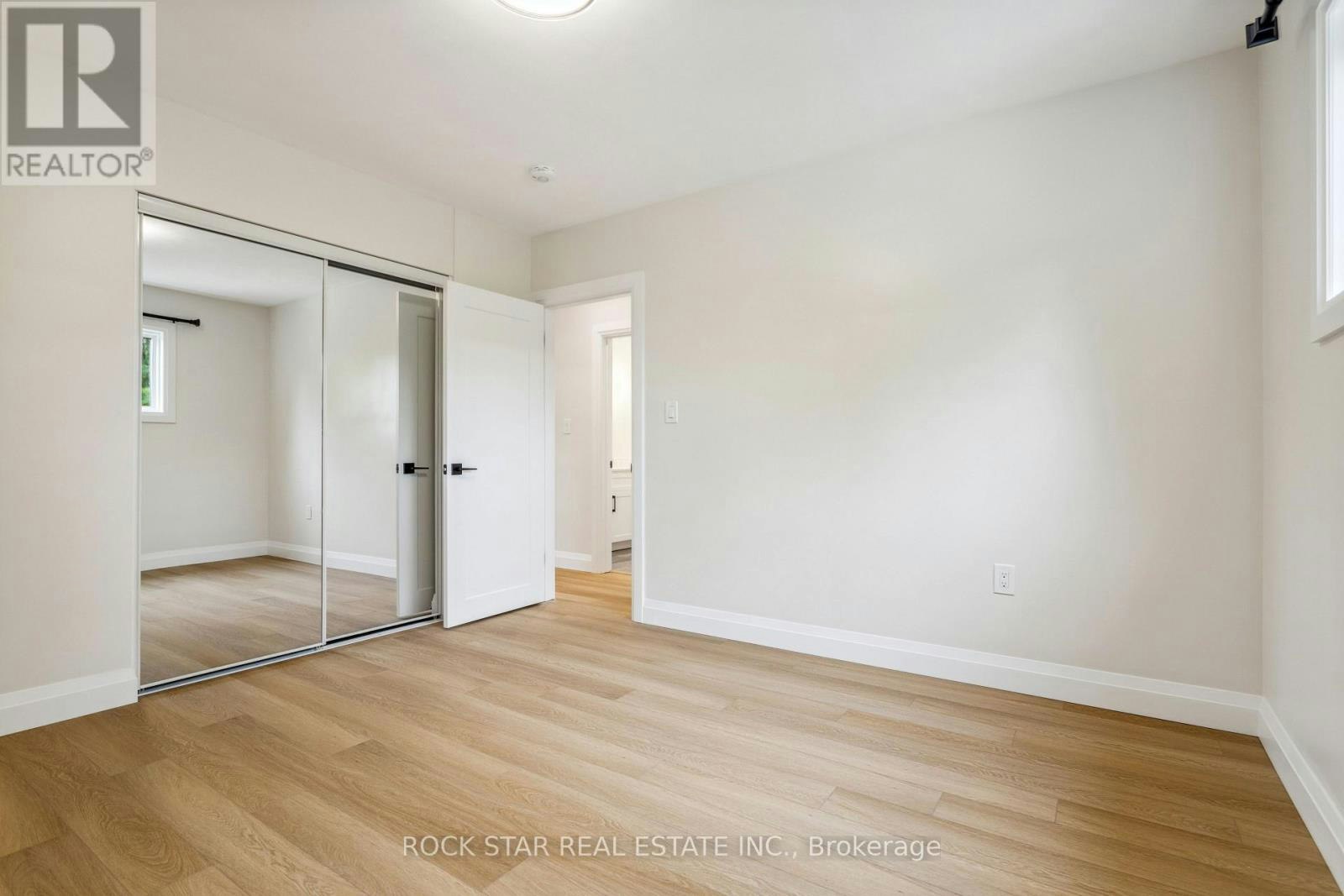 MAIN-121 Toby Crescent, Hamilton, ON, L8T 2N9 - 19