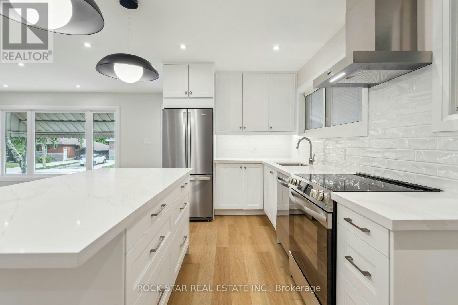MAIN-121 Toby Crescent, Hamilton, ON, L8T 2N9 - 3
