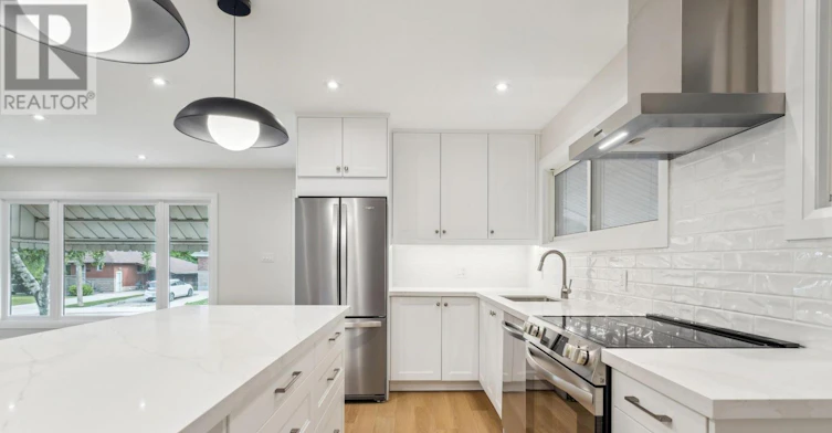 MAIN-121 Toby Crescent, Hamilton, ON, L8T 2N9 - 3