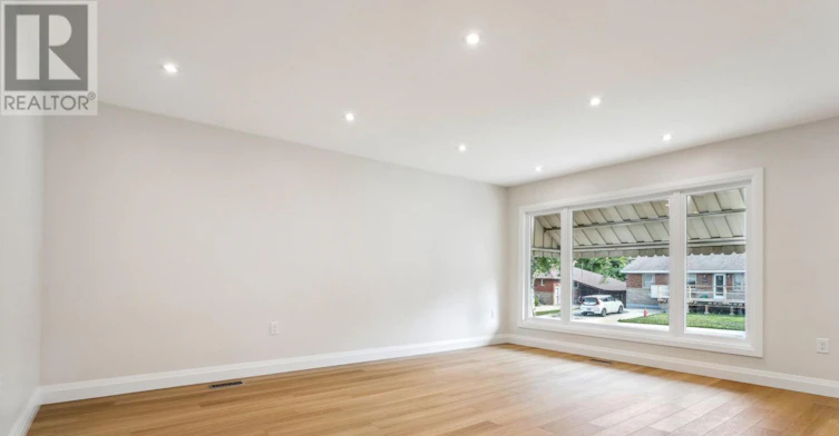 MAIN-121 Toby Crescent, Hamilton, ON, L8T 2N9 - 10