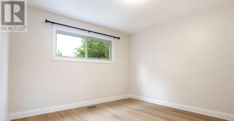 MAIN-121 Toby Crescent, Hamilton, ON, L8T 2N9 - 17