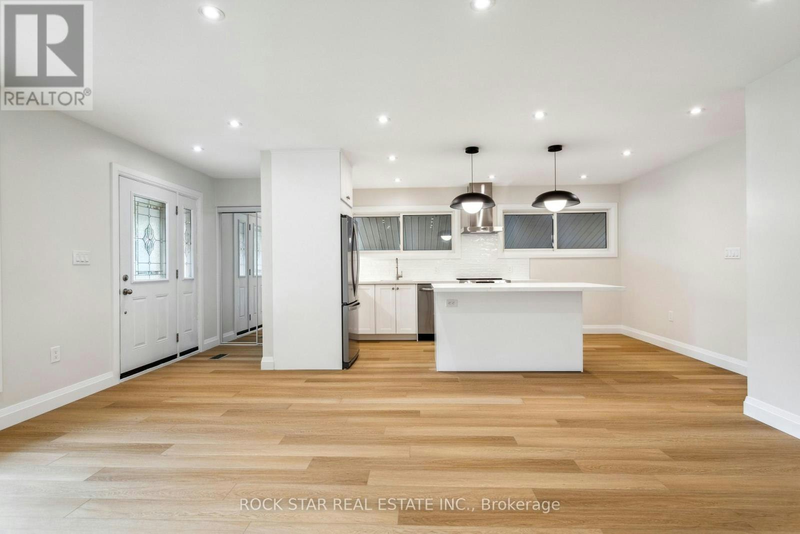 MAIN-121 Toby Crescent, Hamilton, ON, L8T 2N9 - 8