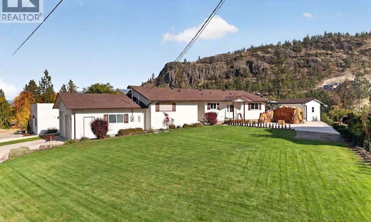 10836 Dunham Crescent