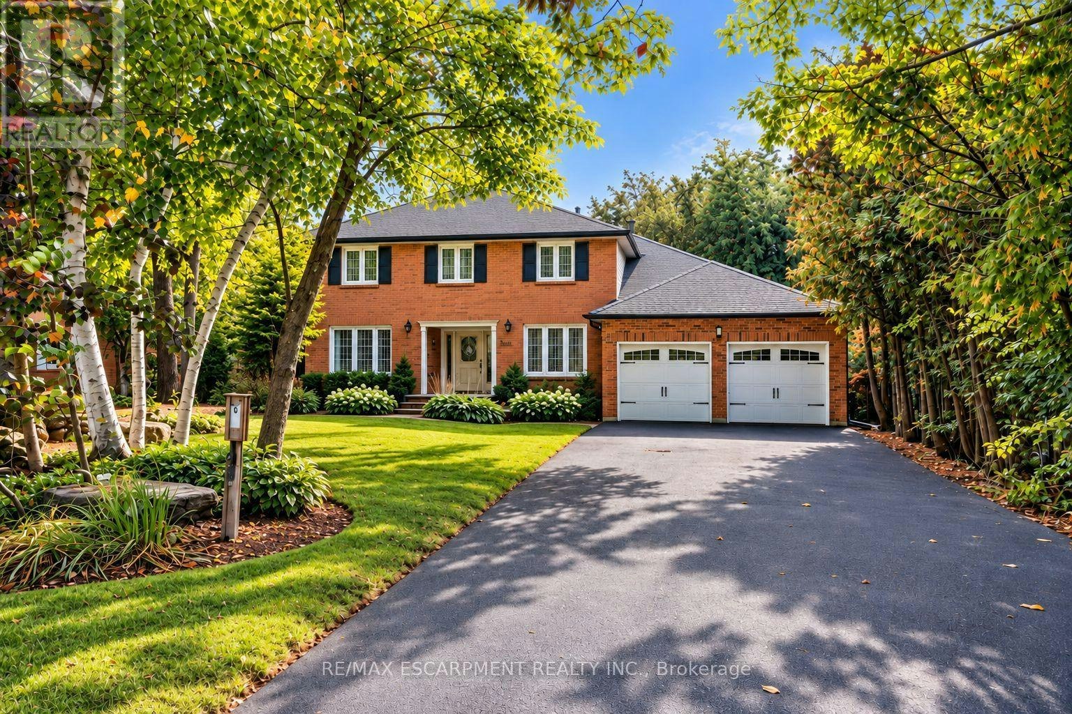 1094 Rebecca Street, Oakville, ON, L6L 1Y7