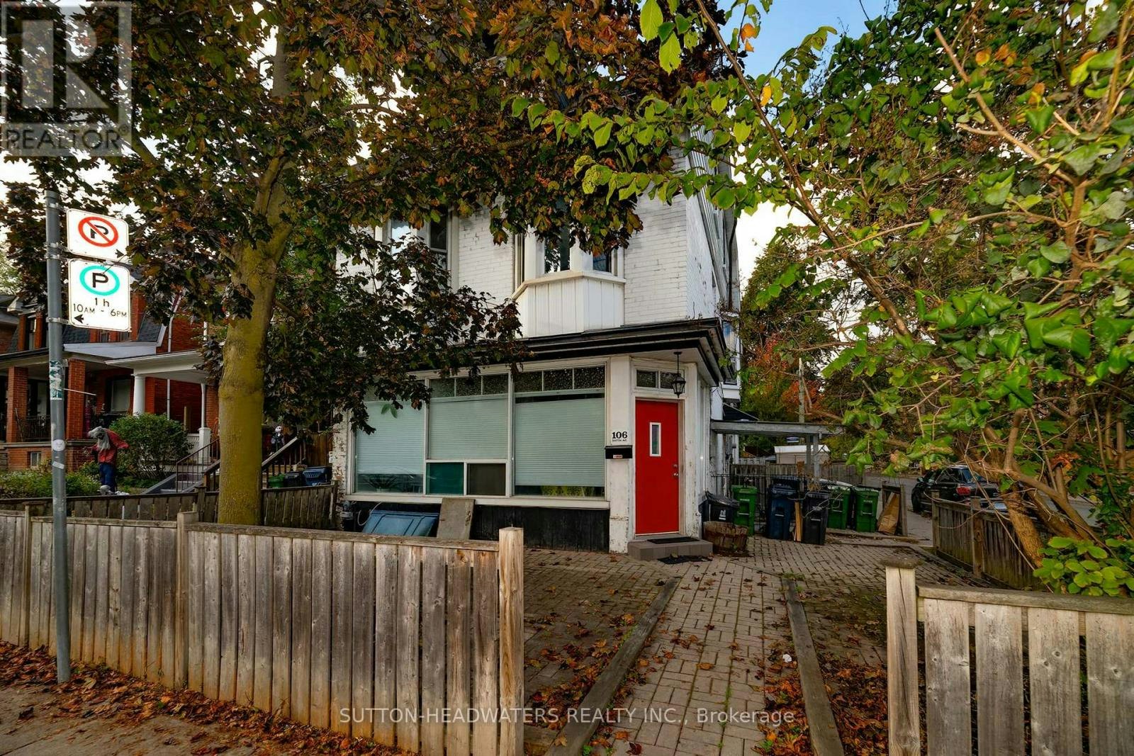 106 Barton Avenue, Toronto, ON, M6G 1P9