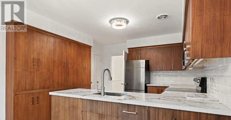 6 Gerald Street, Toronto, ON, M2L 2M5 - 20
