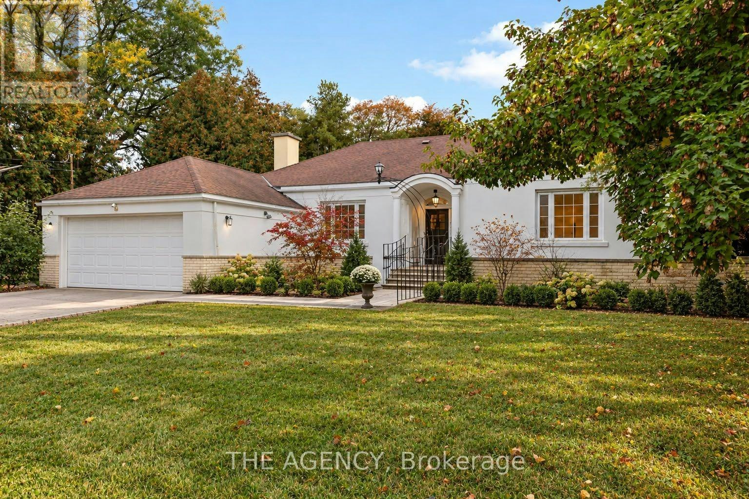 6 Gerald Street, Toronto, ON, M2L 2M5
