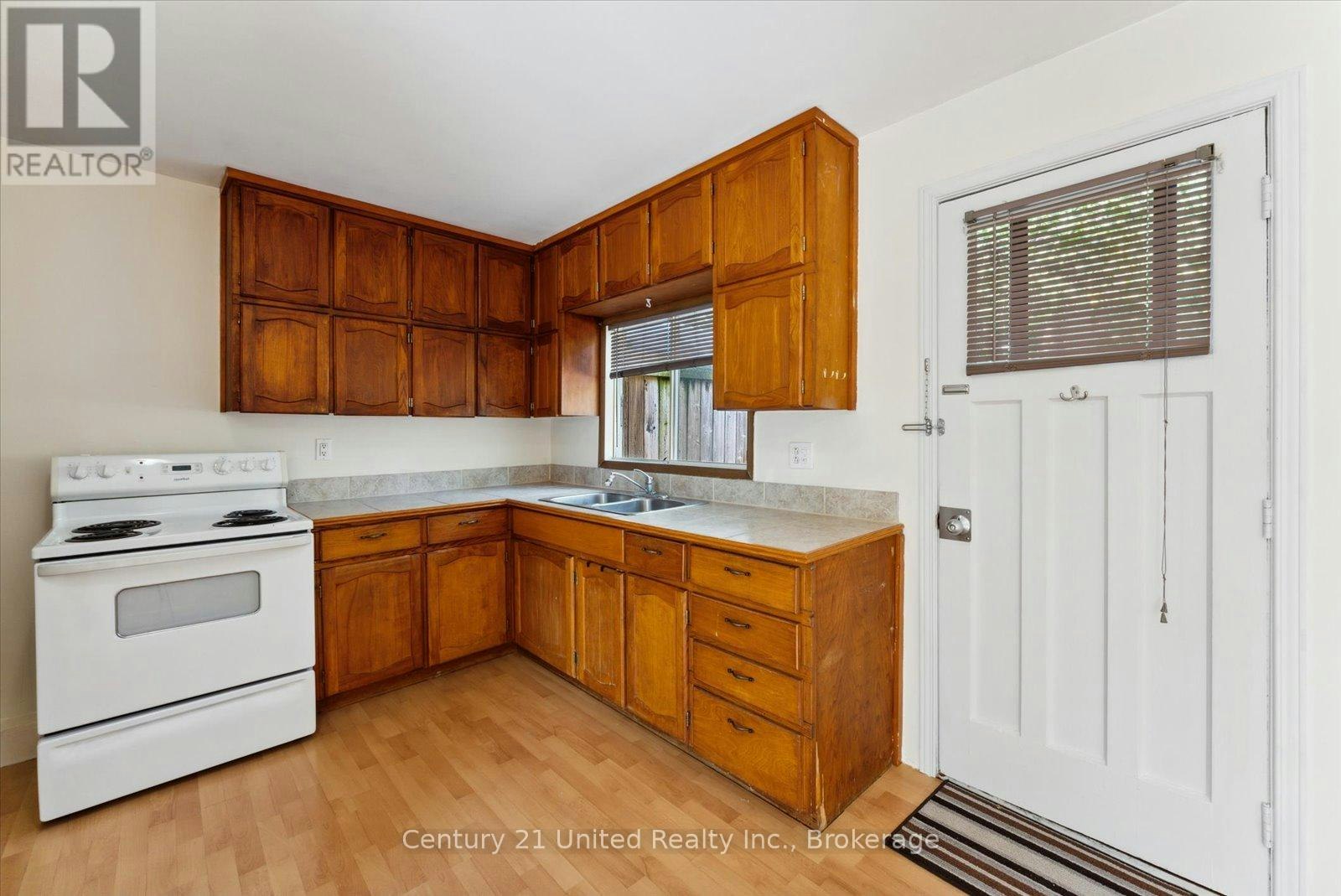 B-556 Edison Avenue, Peterborough, ON, K9J 4G5 - 7