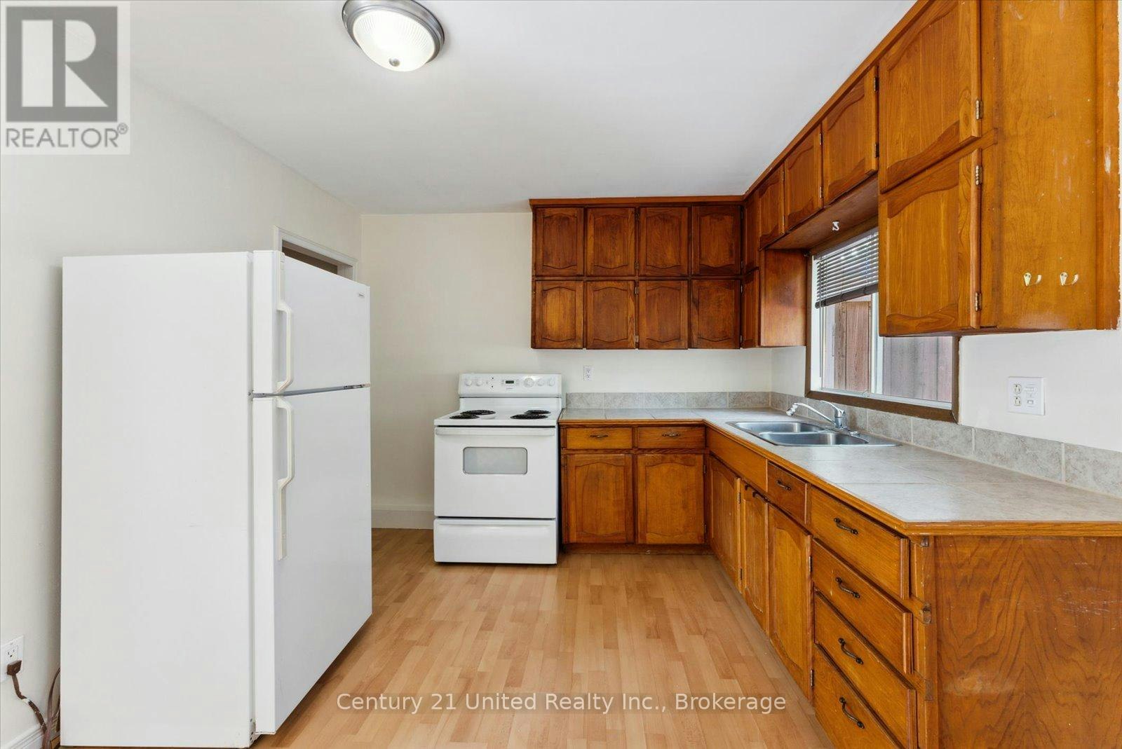 B-556 Edison Avenue, Peterborough, ON, K9J 4G5 - 8