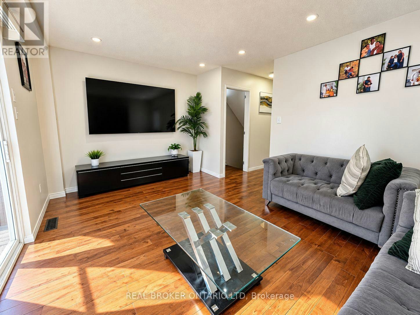 875 Southdale Road E, London, ON, N6E 1V7 - 4