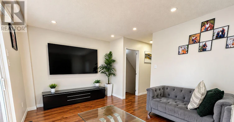 875 Southdale Road E, London, ON, N6E 1V7 - 4