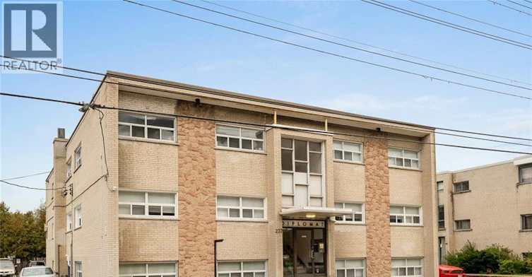 12-237 Mohawk Road E, Hamilton, ON, L9A 2H5 - 3