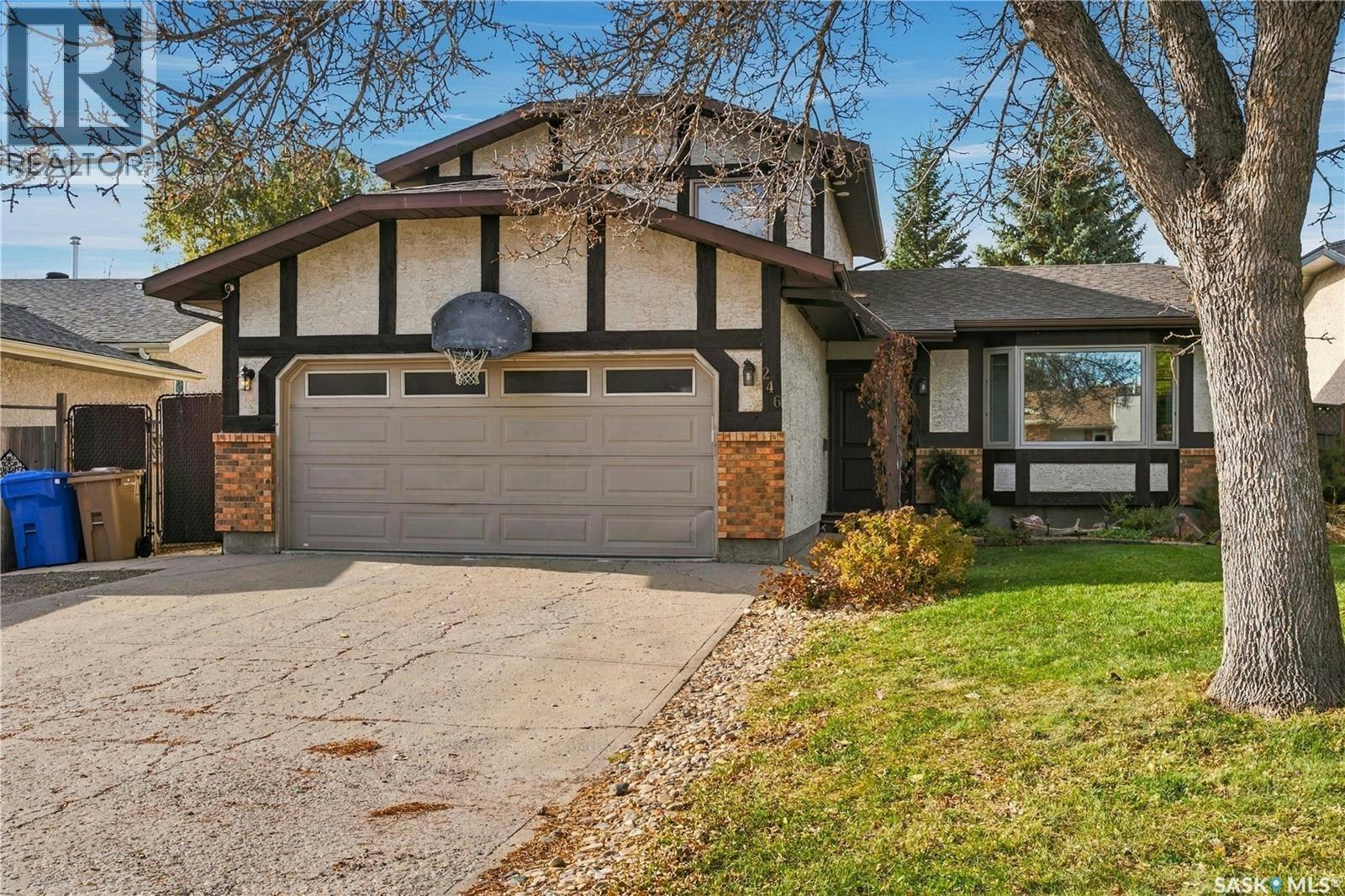 246 Hector Crescent N, Regina, SK, S4Y 1C3