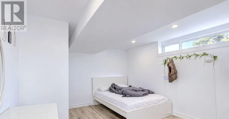 1222 Stanton Road, Ottawa, ON, K2C 3E2 - 5
