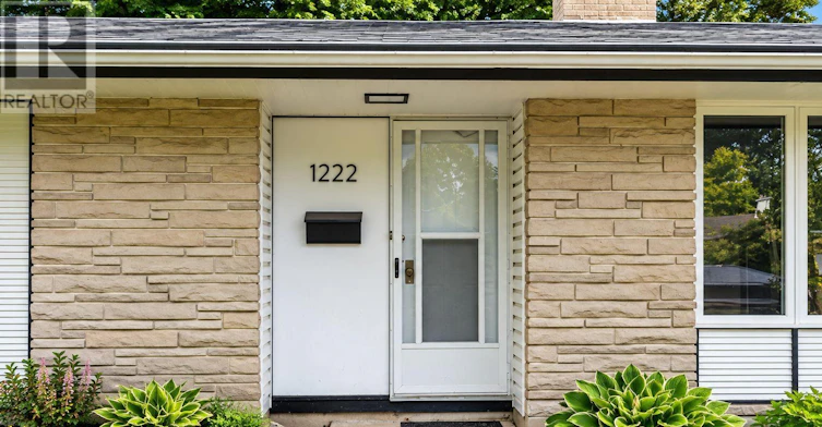 1222 Stanton Road, Ottawa, ON, K2C 3E2 - 3
