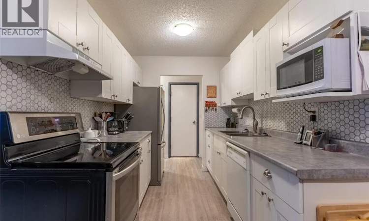 218-280 Alder Drive