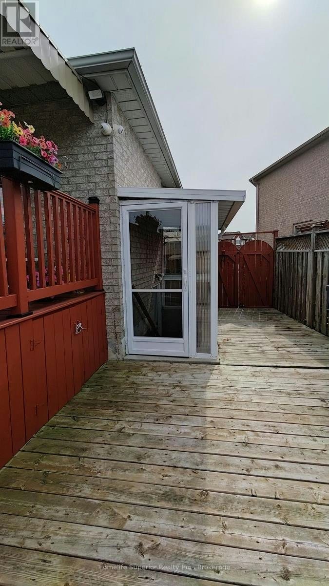 17 Summerfield Crescent, Brampton, ON, L6X 4K4 - 3