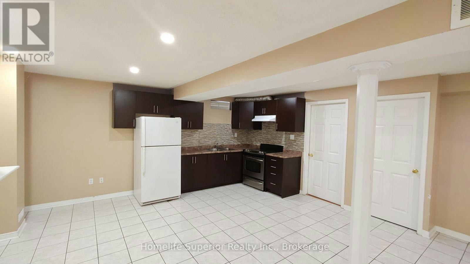 17 Summerfield Crescent, Brampton, ON, L6X 4K4 - 6