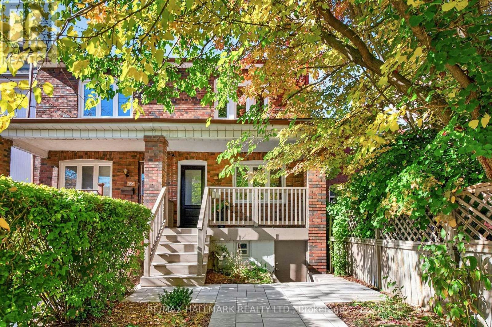 384A Montrose Avenue, Toronto, ON, M6G 3H1